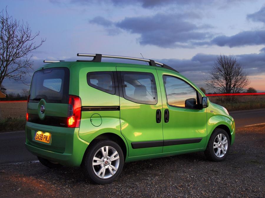  Fiat Qubo 2009 года  (UK) (фото 16 из 16)